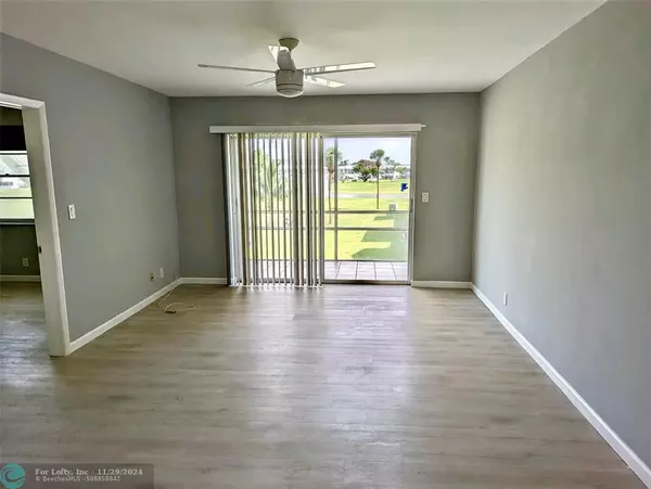 Pompano Beach, FL 33064,201 S Golf Blvd  #2005