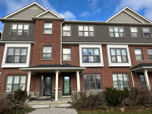 1 Leggott AVE #25, Barrie, ON L4M 0K7