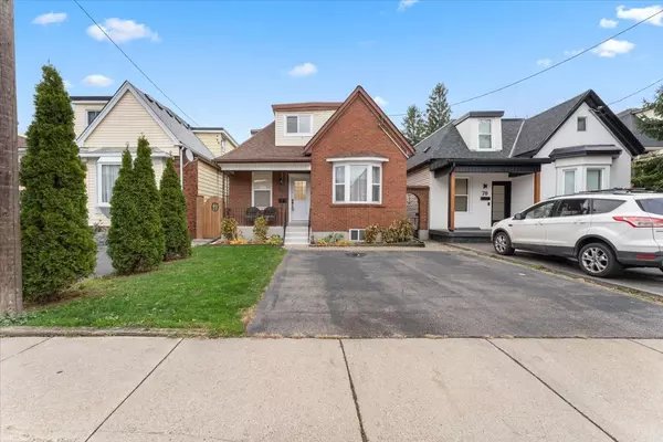 72 Leeming ST, Hamilton, ON L8L 5T3