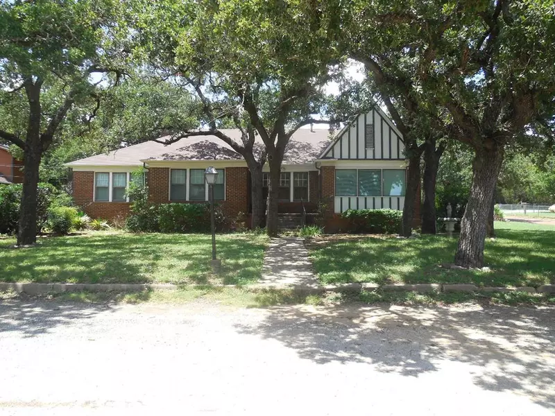 901 Cherry Street, Ranger, TX 76470