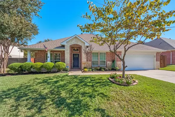 3602 Heatherbrook Drive, Arlington, TX 76001