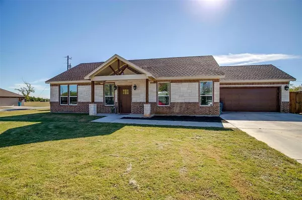 2405 Creek Drive, Granbury, TX 76048