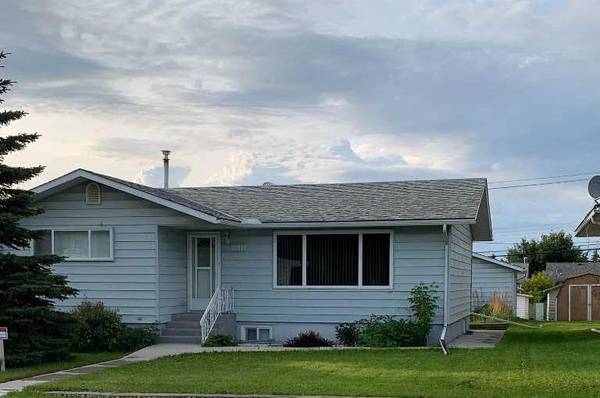 10314 101A AVE, Lac La Biche, AB T0A2C0