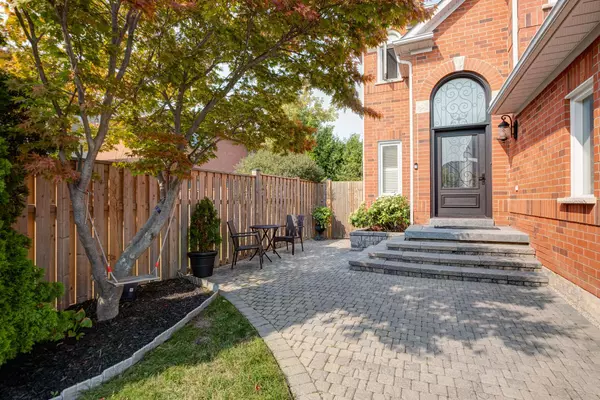 Vaughan, ON L6A 2J6,121 Kirkbride CRES