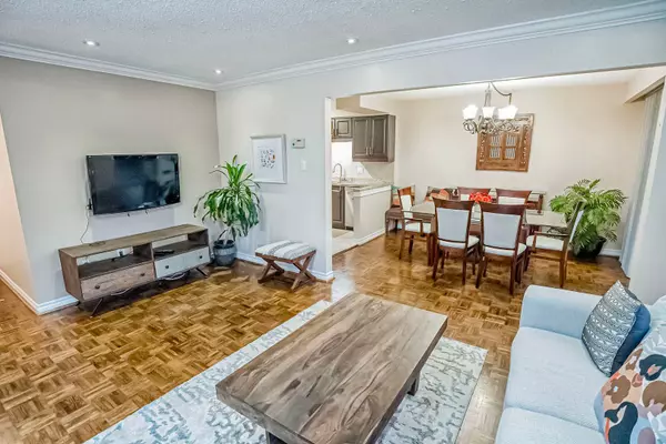 Mississauga, ON L5N 1X3,6269 Starfield CRES