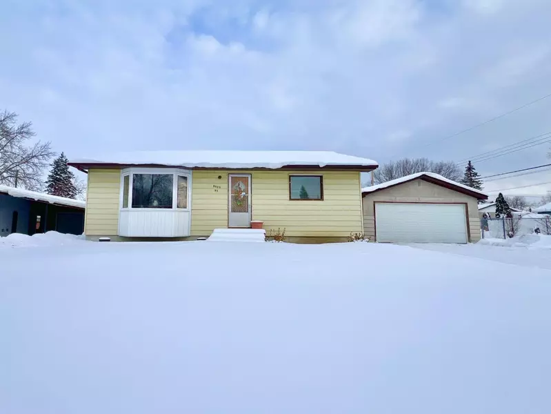 8809 99 ST, Grande Prairie, AB T8V 2G4