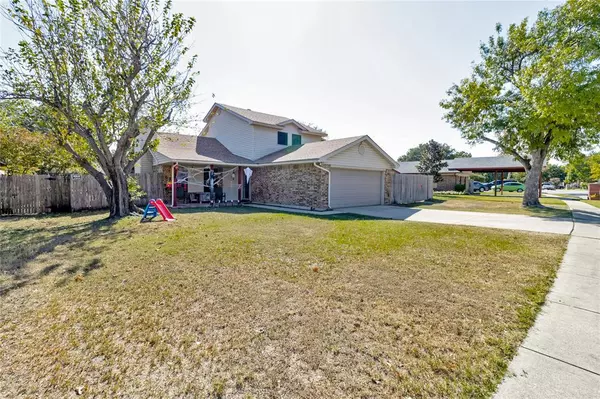 Saginaw, TX 76179,1057 West Hils Terrace