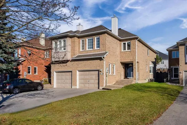 22 Widdifield AVE, Newmarket, ON L3X 1Z4