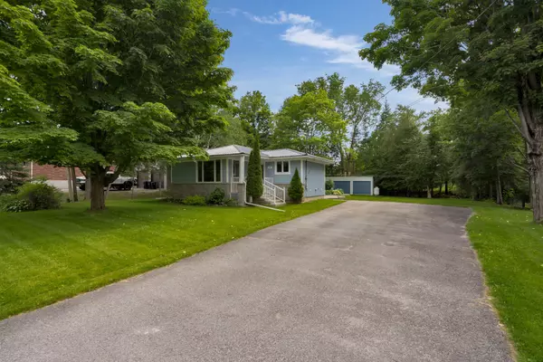 16 Joy AVE, Oro-medonte, ON L3V 0J9