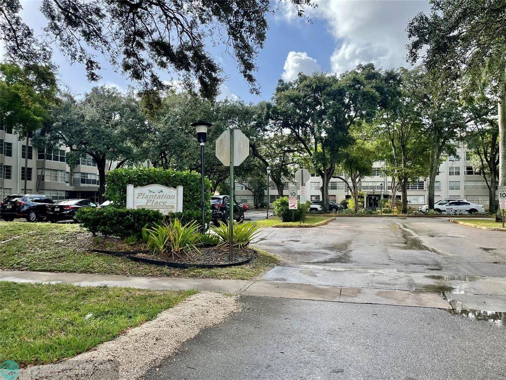 Plantation, FL 33317,6500 Cypress Rd  #409