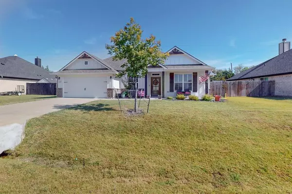 421 Palmer View Drive, Palmer, TX 75152