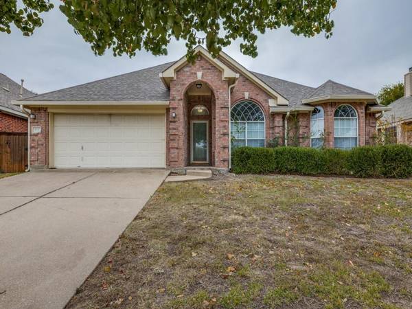 404 E Lynn Creek Drive, Arlington, TX 76002