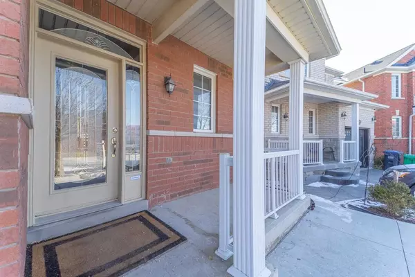 Brampton, ON L7A 3W7,12 Lockburn CRES