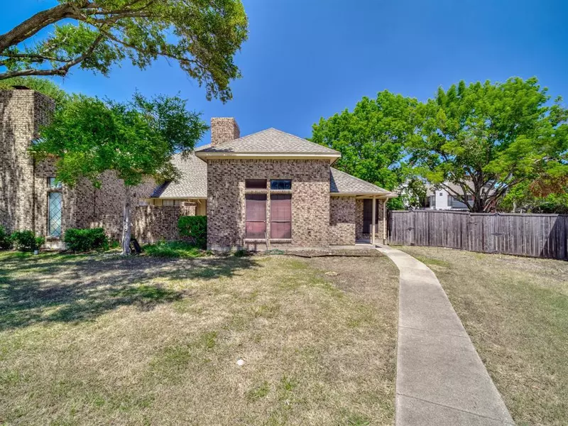 3902 Saint Christopher Lane, Dallas, TX 75287