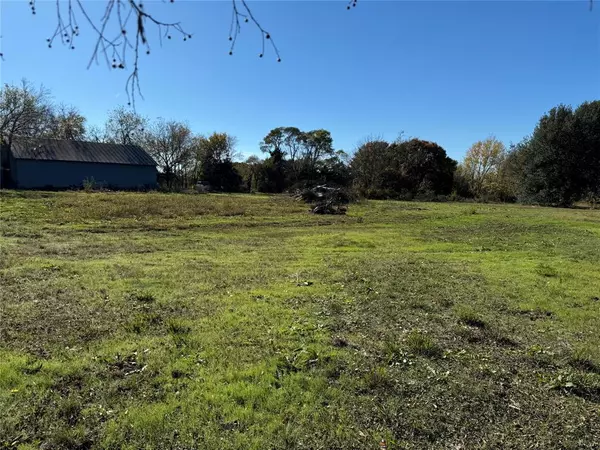 812 W Bells Boulevard, Bells, TX 75414