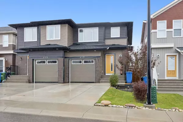 417 Carringvue AVE NW, Calgary, AB T3P 0W5