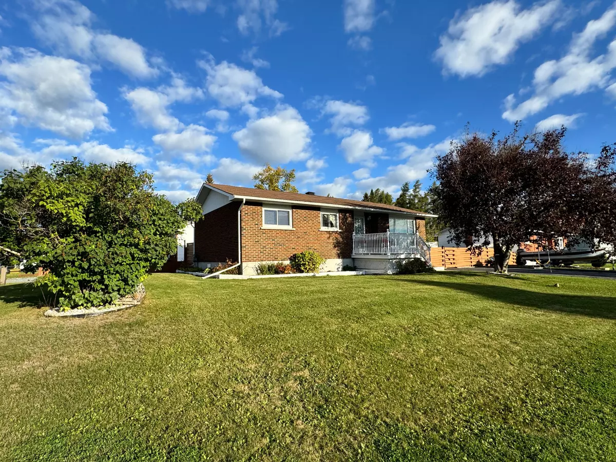 Timmins, ON P4N 7R3,129 HUDSON CRES