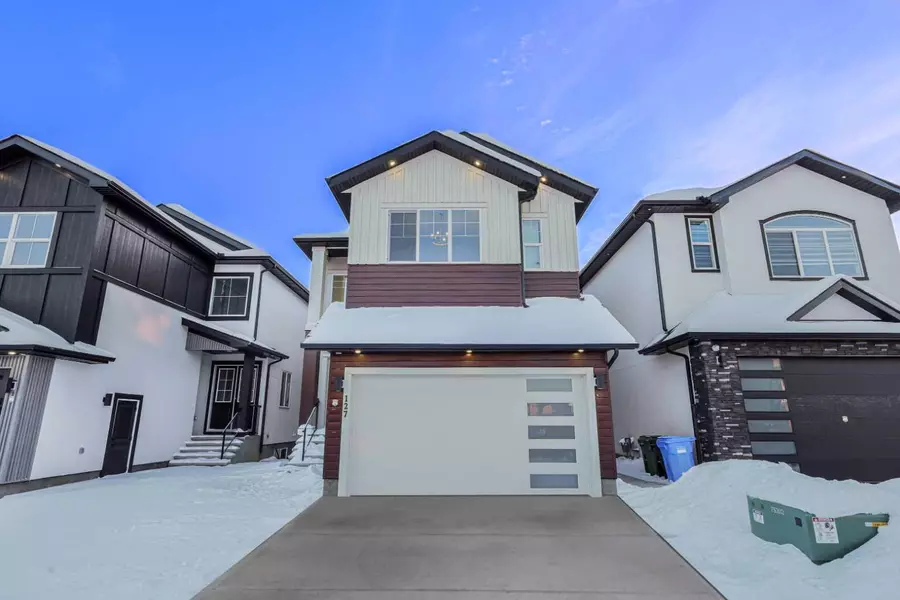 127 Saddlepeace MNR NE, Calgary, AB T3J 2H9