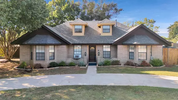 302 Old Spanish Trail, Valley View, TX 76272