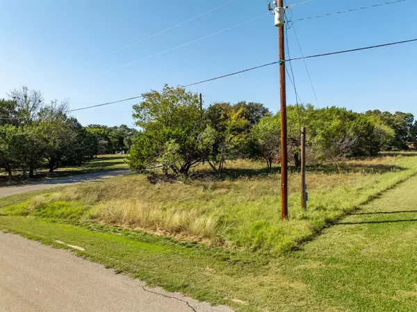 41033 Flagstone Circle, Whitney, TX 76692