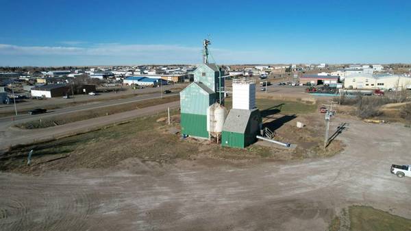 Taber, AB T1G 2C4,5605 64 ST