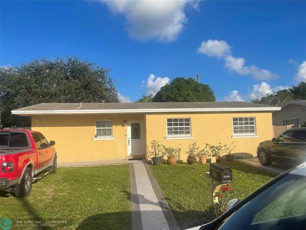 351 N 70th Ter, Hollywood, FL 33024