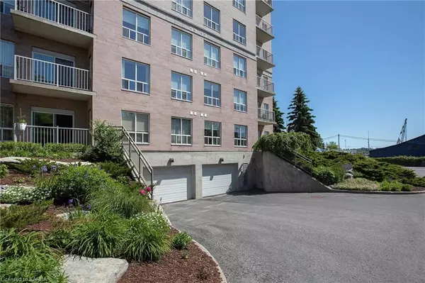 Frontenac, ON K7K 7J7,350 WELLINGTON ST #310