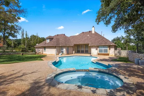 Granbury, TX 76048,609 Summerlin Drive