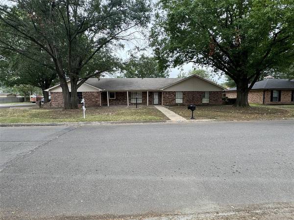 436 Vonda Drive, Sulphur Springs, TX 75482