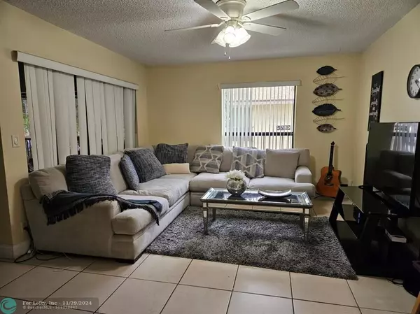 Coconut Creek, FL 33063,3765 COCOPLUM CIR  #3571