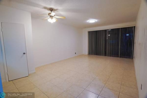 Coral Springs, FL 33065,2500 Coral Spring Drive  #106