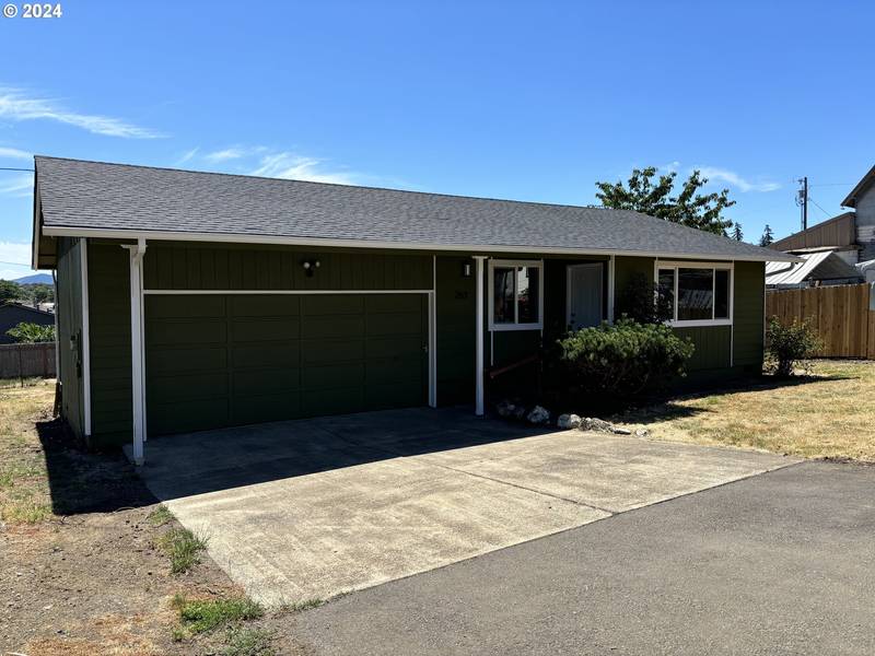 263 NE 3RD ST, Willamina, OR 97396