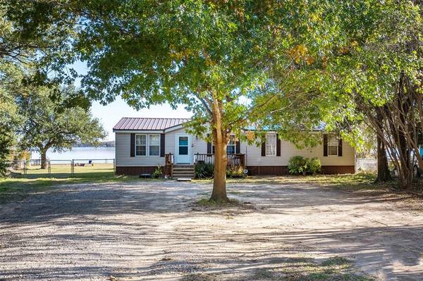 210 Bayview Street, Gun Barrel City, TX 75156