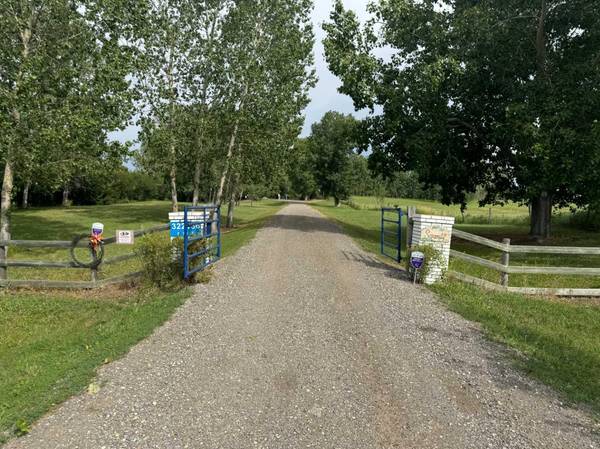 322136 8 ST East, Rural Foothills County, AB T1S 1A2