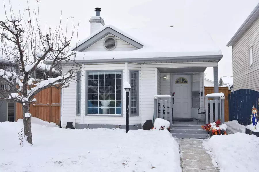 227 Costa Mesa Close NE, Calgary, AB T1Y 6X1