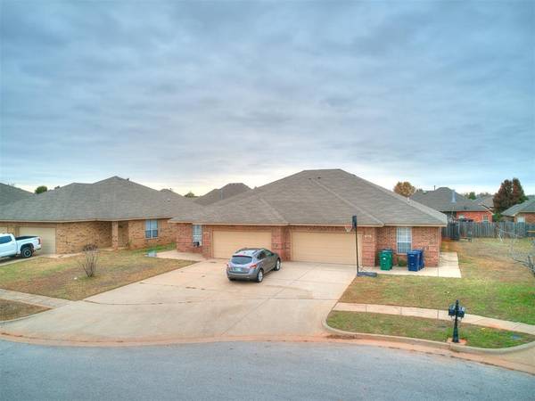 1501 Tahoe Lane, Yukon, OK 73099