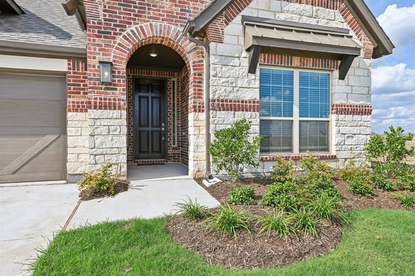 Fort Worth, TX 76036,5040 water lily Lane