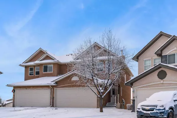 19 Royal Crest CT NW, Calgary, AB T3G5W3