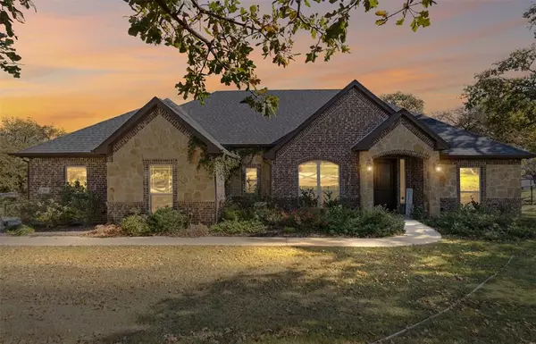 283 Sandlin Lane, Springtown, TX 76082