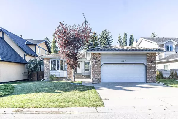 307 Hawkview Manor CIR Northwest, Calgary, AB T3G 2Y8