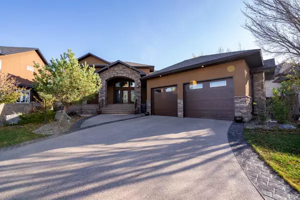 135 Stonecrest PT West, Lethbridge, AB T1K 5P3