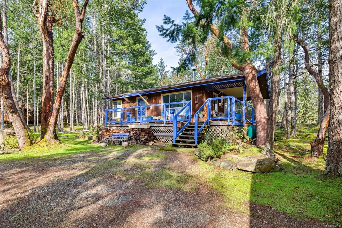 Salt Spring, BC V8K 1N3,380 Langs Rd