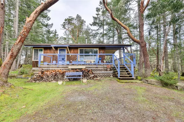 Salt Spring, BC V8K 1N3,380 Langs Rd