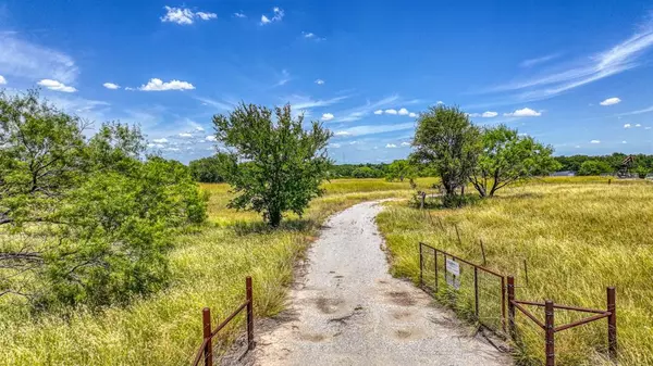 829 County Road 3451, Paradise, TX 76073