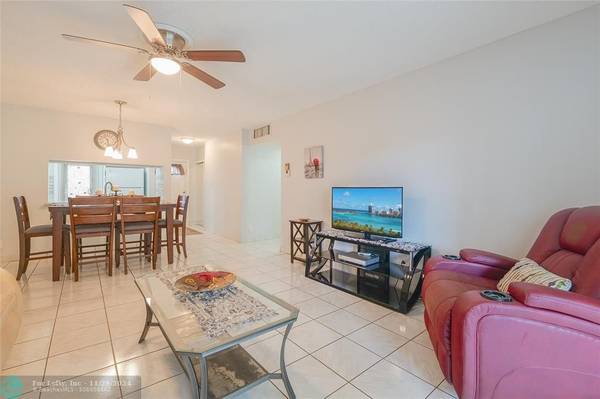 Lauderdale Lakes, FL 33313,5071 W Oakland Park Blvd  #209