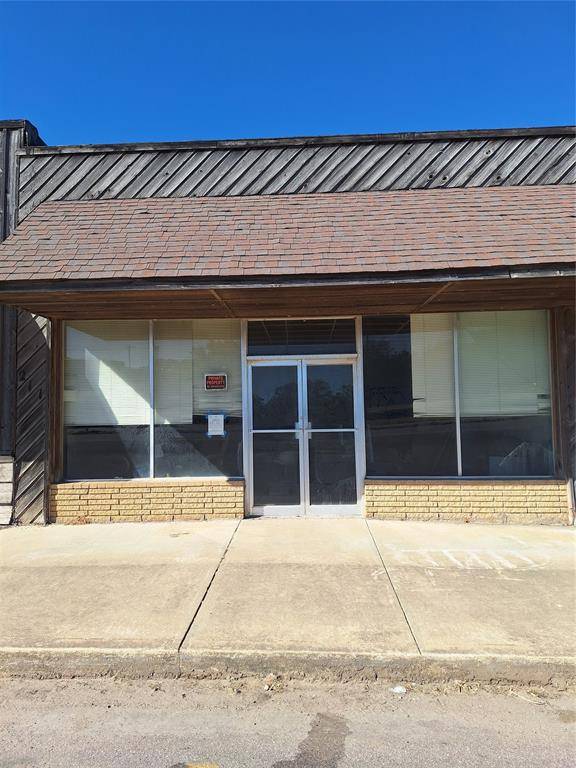 211 N Bdwy, Konawa, OK 74849