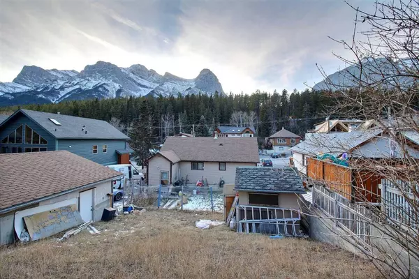 Canmore, AB T1W 2M7,264 Three Sisters DR