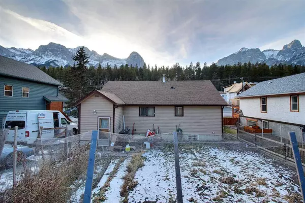 Canmore, AB T1W 2M7,264 Three Sisters DR