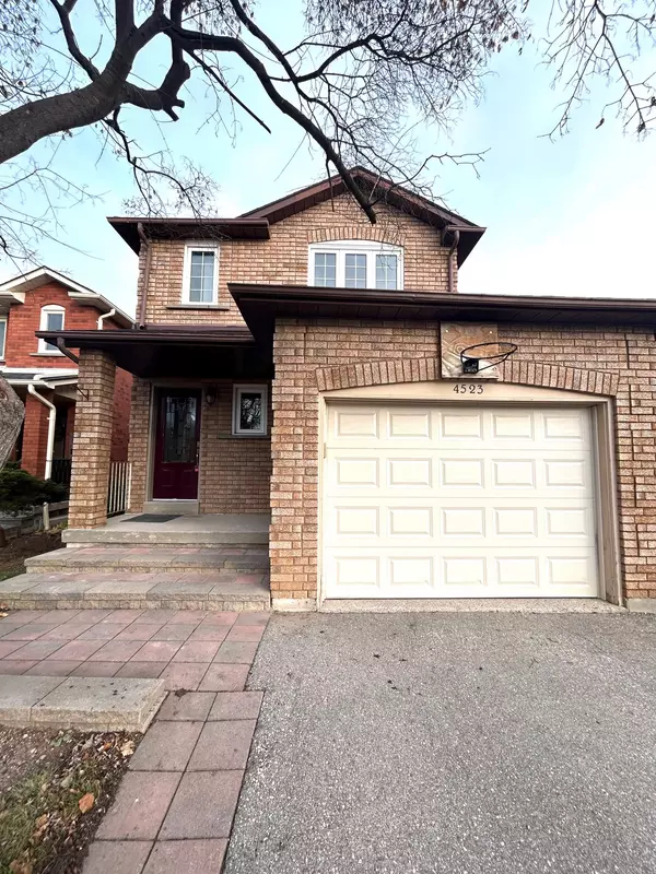 Mississauga, ON L5M 4J4,4523 Kimbermount AVE