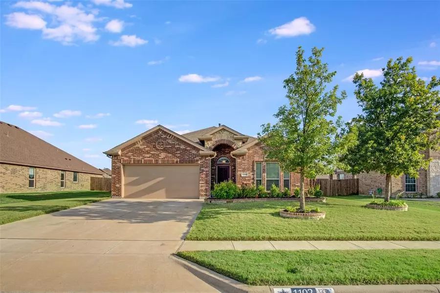 1102 Fairhaven Drive, Glenn Heights, TX 75154